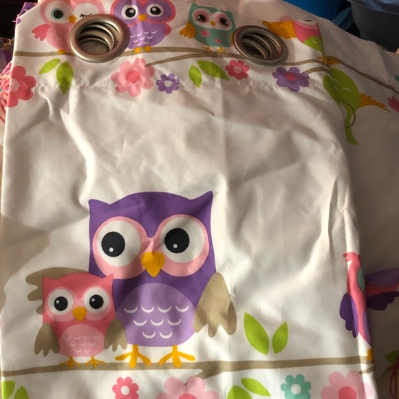 Twin Owl Floral Themed Quilt 1 Pillow sham & 2 blackout Curtains 60” long x 48” - Picture 11 of 12